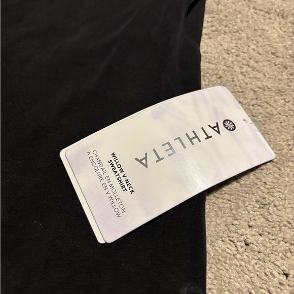 Athleta seasoft v neck sweatshirt - Picture 5 of 9